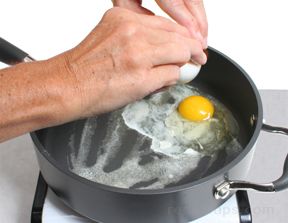 crack_eggs_1